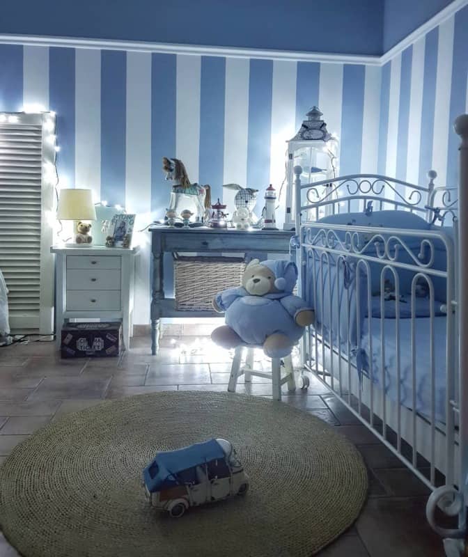 Детская комната в бежевых тонах