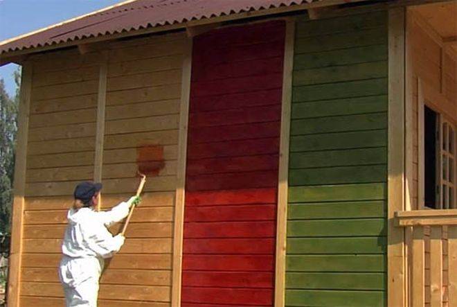 Какой краской покрасить деревянный дом снаружи