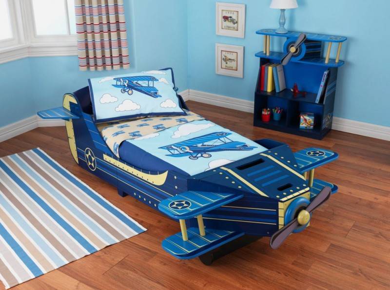 Кровать для мальчика от 3 лет машина