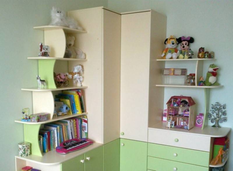 Детская 8,7 кв. м для девочки 5 лет с необычным раздвижным шкафом