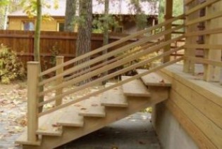 Надежная Деревянная лестница для крыльца своими руками: мастер класс +Видео и пошаговая инструкция