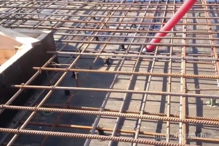 Армирование плитного фундамента и заливка бетона