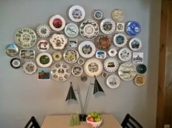 Тарелки на стену — как лучше всего расположить элементы декора? фото-идея украшения