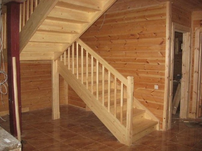 Как сделать расчеты и чертежи деревянной лестницы на второй этаж?