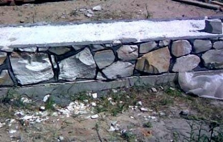 Строительство каменного забора