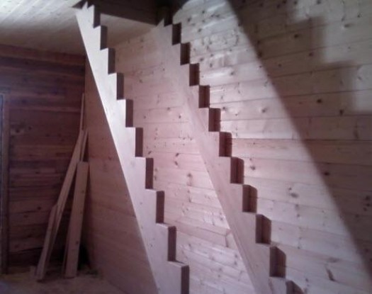 Порядок изготовления деревянной лестницы