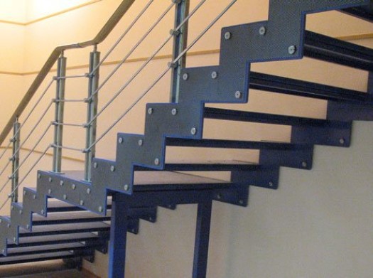 Типы металлических лестниц