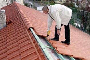 Технология покрытия крыши мягкой черепицей