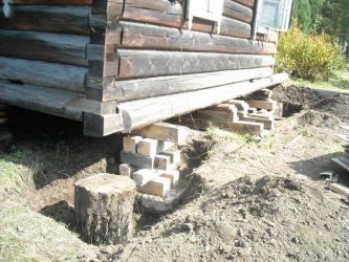 Как ремонтировать столбчатый фундамент деревянного дома