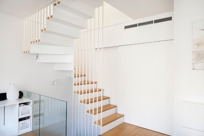 Дизайн лестницы с подсветкой