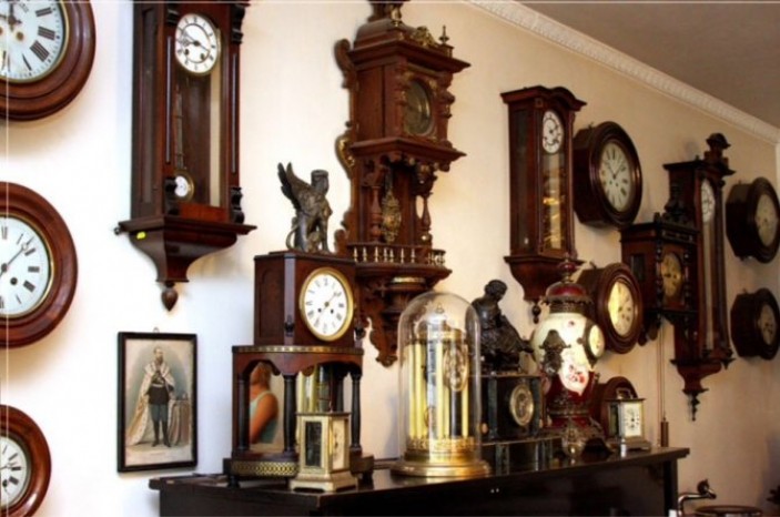 История возникновения настенных часов