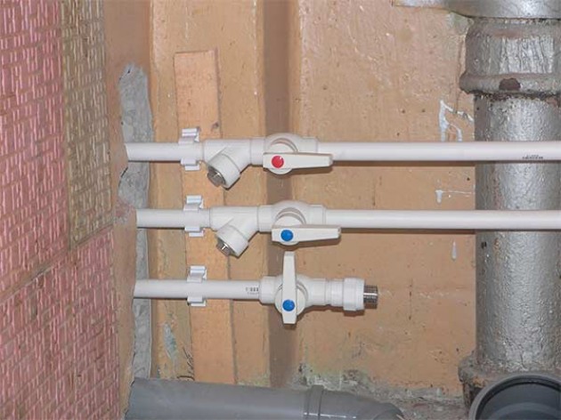 Правила монтажа пластиковых труб для водопровода