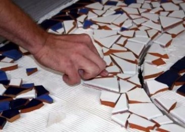 Мозаика из битой плитки своими руками: орнамент в ванной и на кухне — Сайт о рукоделии