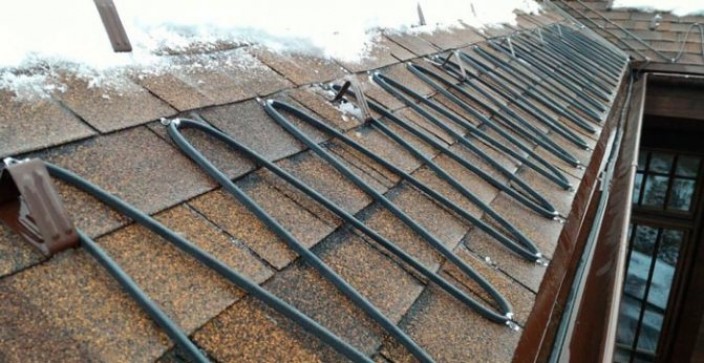 Как закрепить кабель на крыше и водостоке