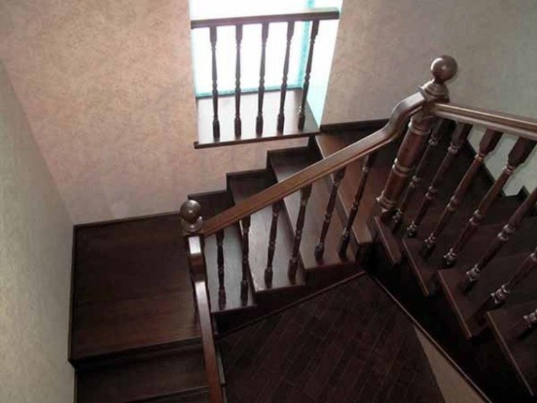 Схемы лестниц для подъема на второй этаж