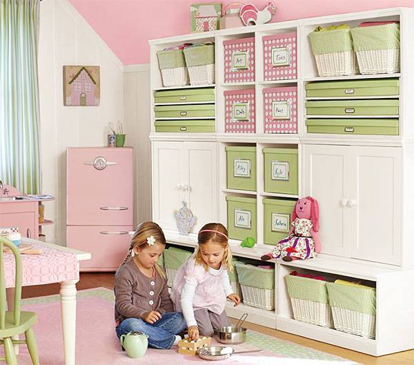 8 способов избежать разбрасывания детских игрушек по дому: оригинальные места для хранения своими руками