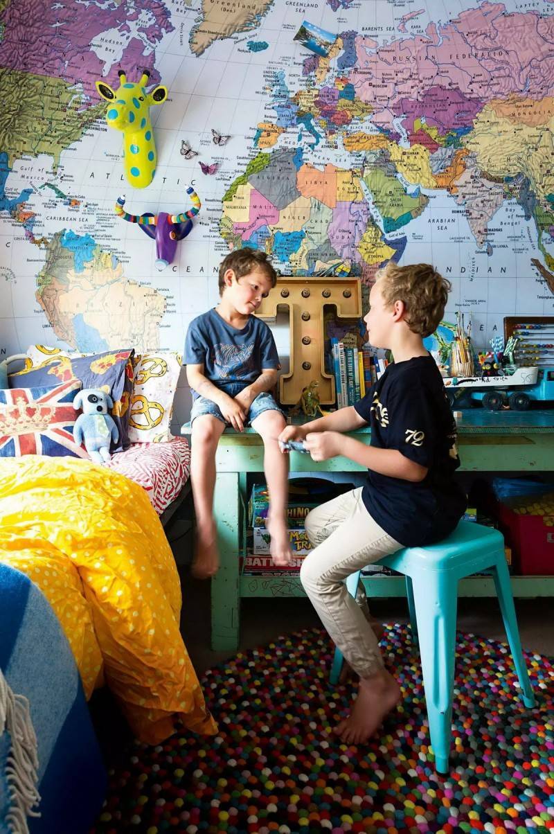 Обои в детскую комнату для мальчиков - идеи и реальные примеры 20 фото