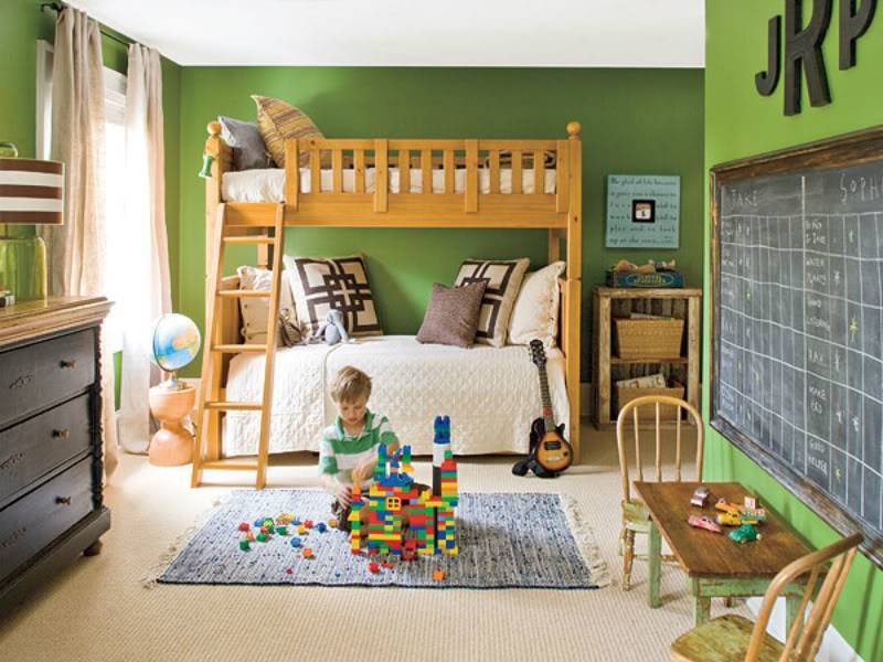 Двое детей в квартире: как распределить пространство