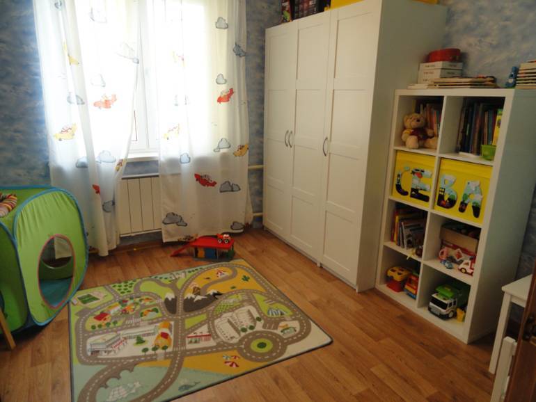 Детская комната для троих и более детей: 75 фото