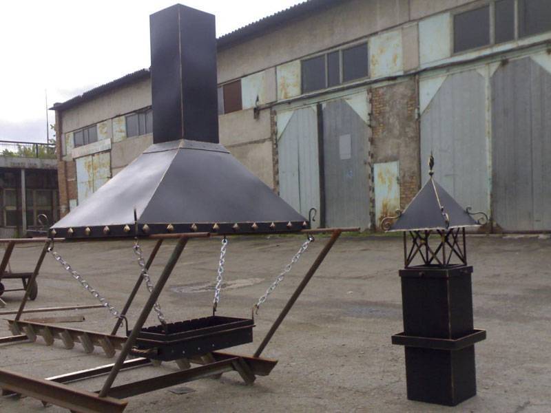 Вытяжной зонт над мангалом