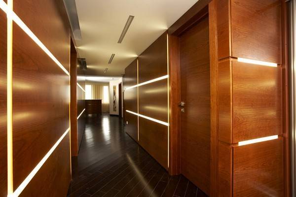 Стеновые панели в коридоре: защита и стильный дизайн 55 фото