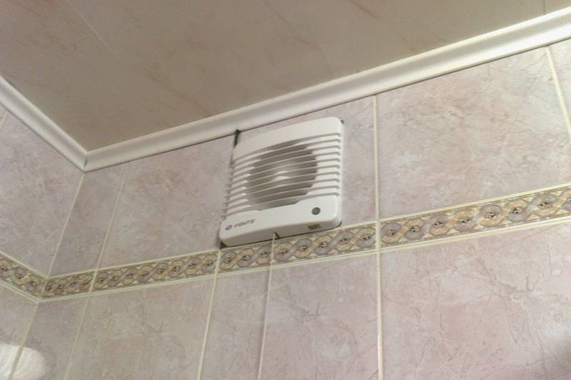 Бесшумный вентилятор для ванной с обратным клапаном
