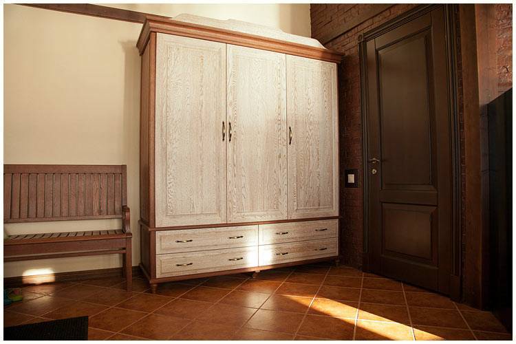 Шкаф гармошка со складными дверьми: как выбрать