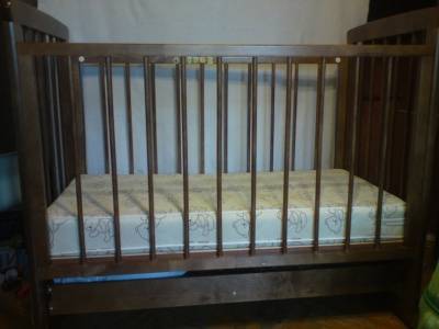 Как покрасить деревянную детскую кровать
